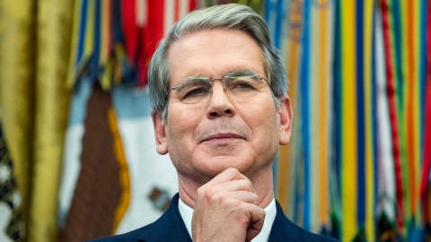 트럼프 정부 동성연애자 고위관료 두각...베센트 재무장관·그리넬 특임대사 등