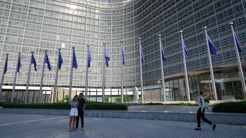 EU "미국의 디지털 규제 응징 시 무역 합의 재검토"