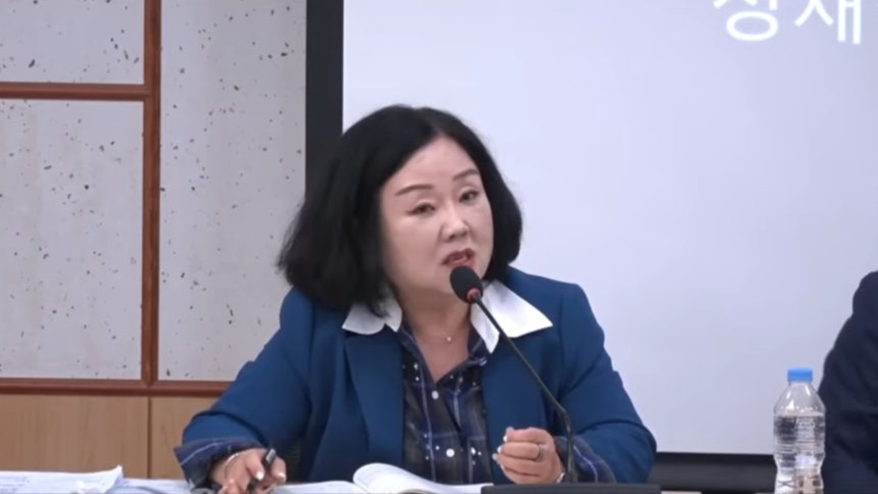 "교사 실력이 학원 강사보다 떨어져"...학원연합회장 막말 '뭇매'