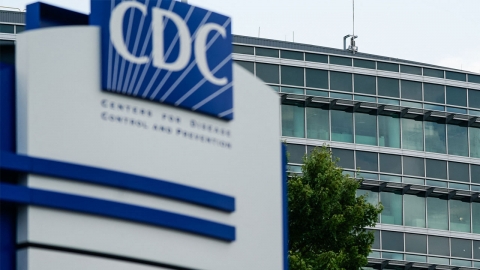 미 질병통제센터 수장 해임 논란 증폭..."업계 로비창구" vs "국민생명 위협"