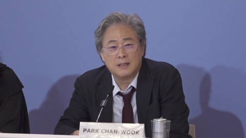 베니스 사로잡은 박찬욱의 \'어쩔수가없다\'…9분간 기립박수