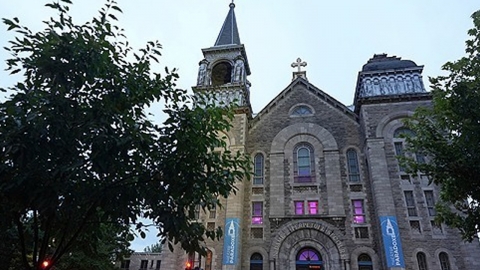 캐나다 퀘벡주 '공공장소 기도 금지 추진'...시민단체 반발