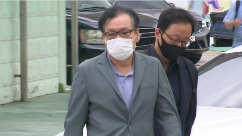 '건진법사' 구속 후 3차 소환…특검, '공범' 적시