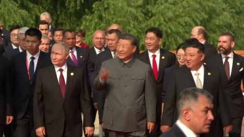  김정은, 리셉션 참석...시진핑·푸틴과 나란히 입장