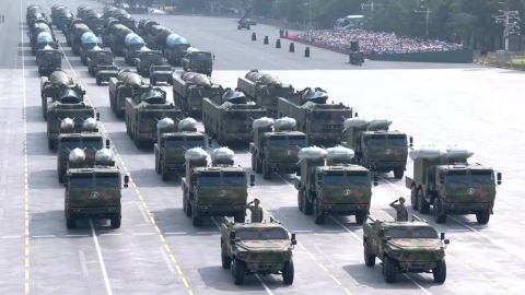 새 ICBM '둥펑-61' 첫선…미 겨냥 첨단무기 대거 과시