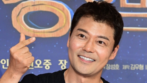 전현무, 연수입 40억 원 밝히자…"돈 빌려달란 메시지 쏟아져"