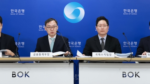 7월 경상수지 역대 최대지만...미 관세 영향 가시화