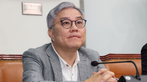  민주 윤리감찰단, '2차 가해' 최강욱 대면 조사