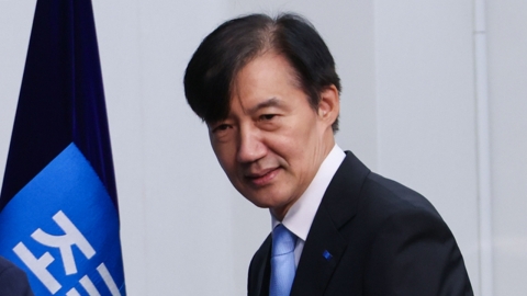 성폭력 피해자 측 "조국에 10쪽 손편지 보냈지만…"