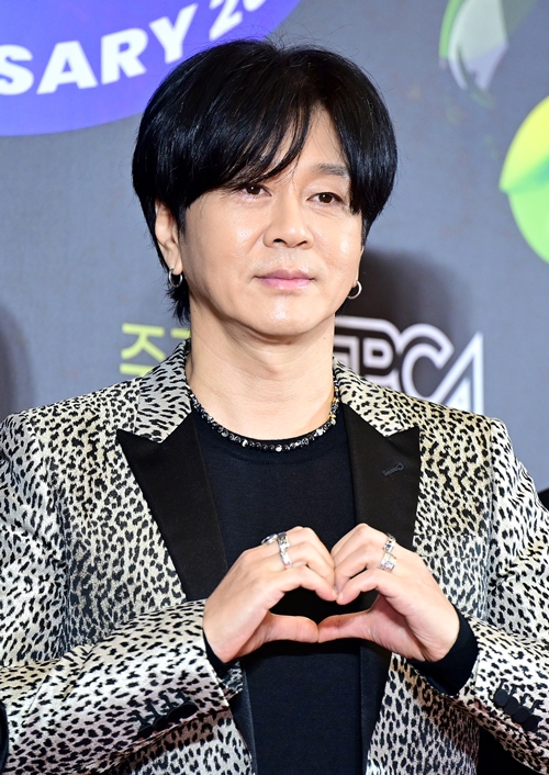 윤도현, 희귀암 완치 1년 후 재검 "음악 더 하고 싶다"