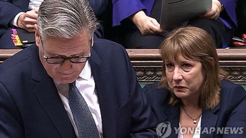 "영국은 탄광 속 카나리아?"...선진국 부채 위기 경고등