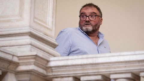 스타가 되려고?...'환자 12명 독살' 혐의 프랑스 의사 재판 시작