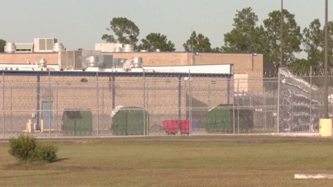  미 구금 시설 앞 버스 8대 집결...곧 석방될 듯