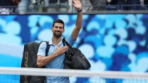 '반정부 시위 지지' 조코비치, 그리스 이주설 확산