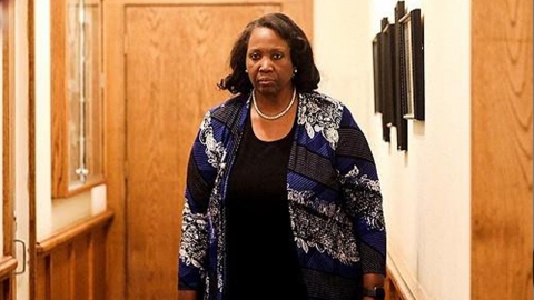 리사 쿡 연준이사 직위 유지하나...WSJ, 사기의혹 반박 문서 보도