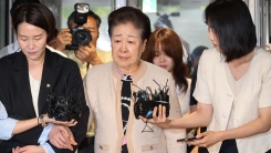 한학자 자진 출석...'그림 청탁' 김상민 구속 심사