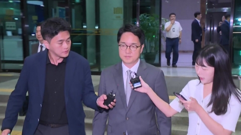  심우정, 특검 조사 마치고 17시간 반 만에 귀가