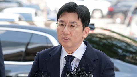 \'1,900억 원 부당 이득 의혹\' 하이브 방시혁 재소환