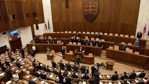 "성별은 남녀만 인정"...슬로바키아 헌법 개정