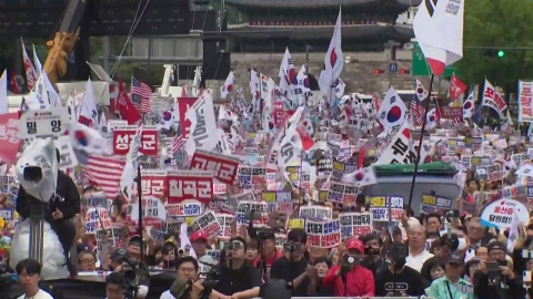 "조희대, 마지막 기회" vs "독재의 문 활짝"
