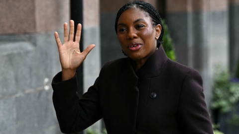 영국 여야 '이민 단속 강화'...제1야당 "연 15만 명 추방"