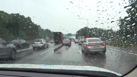 오늘 고속도로 최대 정체...서울→부산 9시간 30분