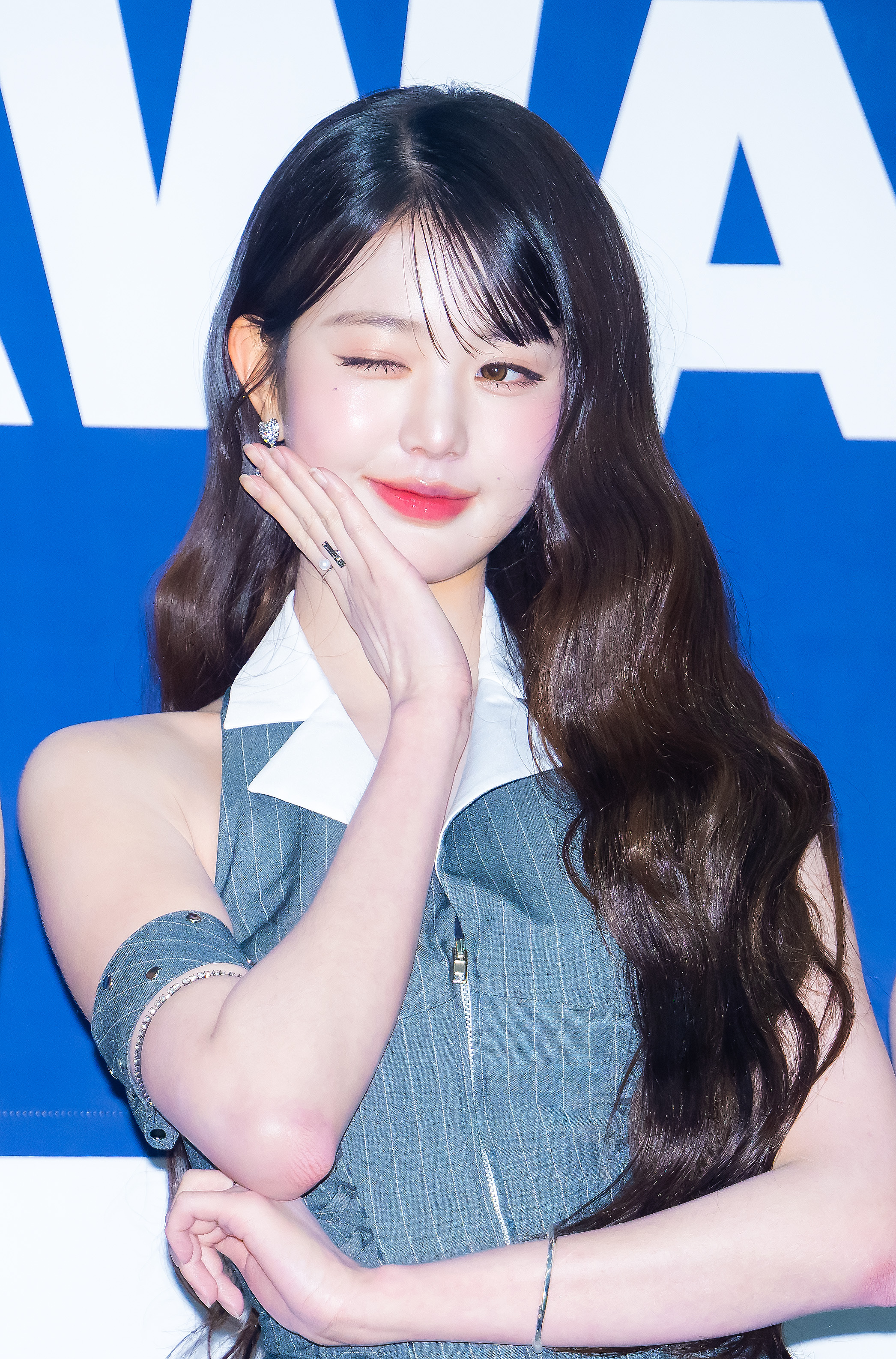 [Y피플] 예능의 바다로 간 장원영, 손익 계산서엔 ‘순이익’