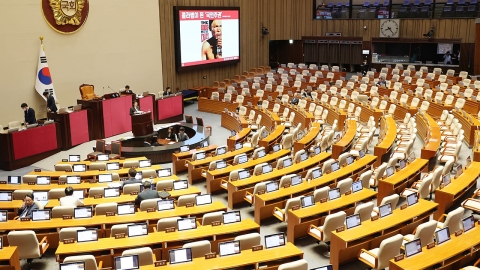 민주, '무한 필버' 대응 법안 발의..."정족수 미달 시 중지"
