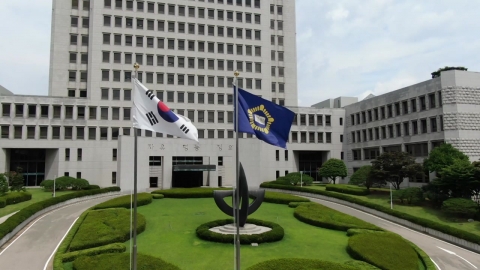 국감에 내란 재판 중계까지…사법부, 격동의 한 주