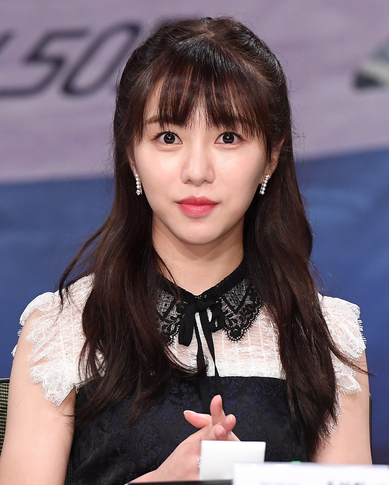 AOA 출신 권민아 "친언니 유방암…W코리아 술파티 괴로워"