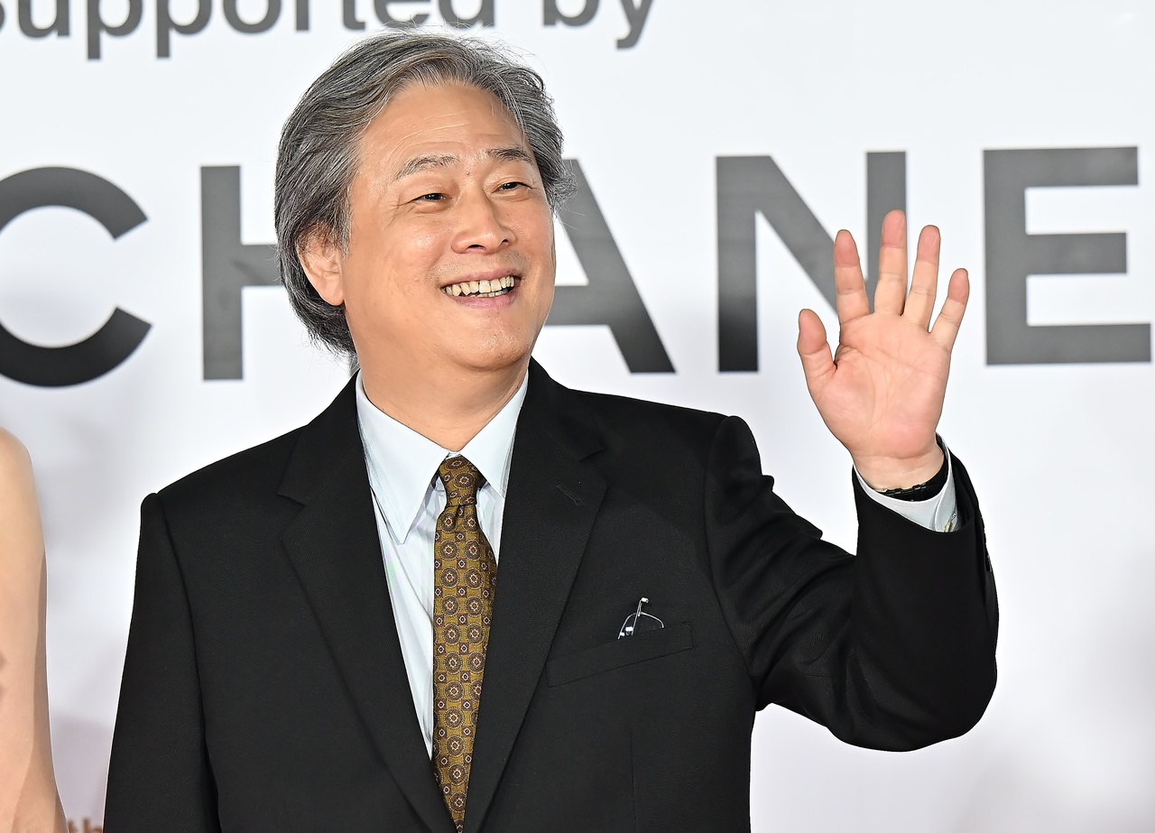 '어쩔수가없다' 박찬욱 감독, 시체스영화제 감독상 수상 쾌거