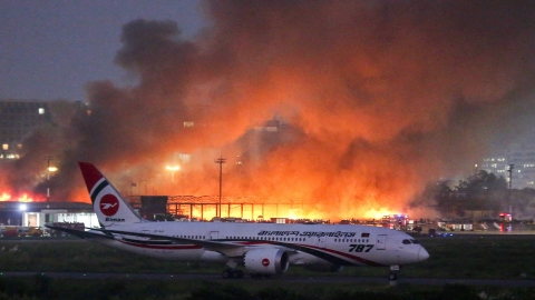 "방글라데시 공항 화재로 의류 생산 최소 2개월 지연"