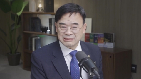"돈 모아 집값 떨어지면 집 사라"던 국토부 차관, 갭투자 논란