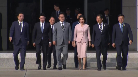이 대통령, 아세안 정상회의 참석 위해 출국