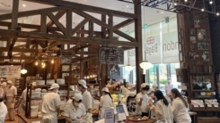 '주 80시간 근무' 건강하던 청년 런던베이글 입사 14개월 만에 ...