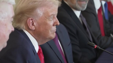 아베 골프채 선물에 노벨상 추천까지…극진 접대로 트럼프 환심사기