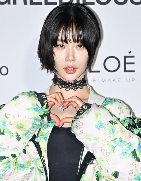 클라라, 이혼 발표 후 첫 심경…"남은 시간 축복 가득하길"