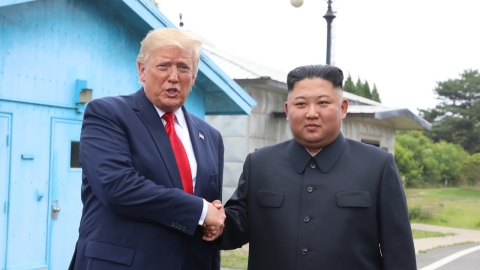  트럼프 "너무 바빠 김정은과 대화 못해...金만나러 다시 오겠다"