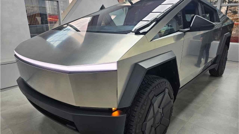 테슬라 사이버트럭, 출시 2년도 안돼 10번째 리콜...6천여 대 무상 수리