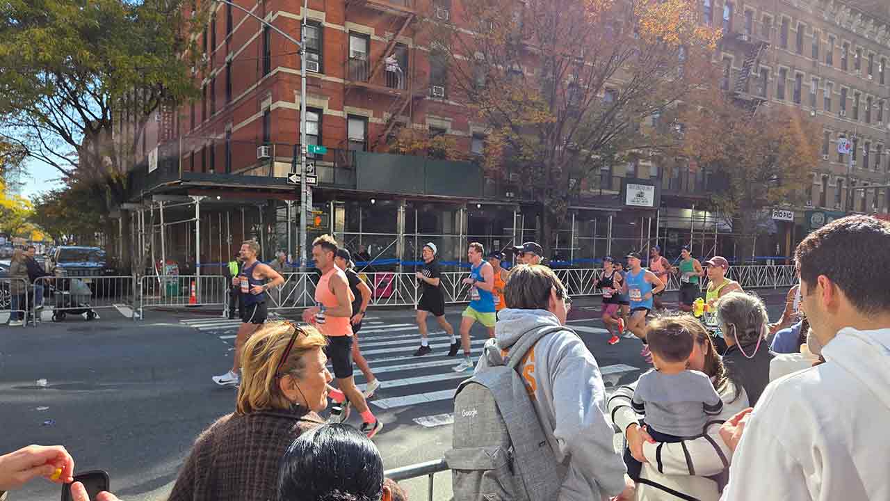 '세계 최대' 뉴욕 마라톤 대회...케냐 남녀 우승 석권