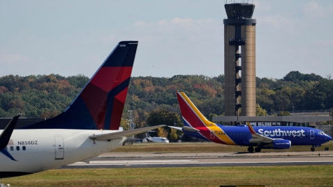 미 셧다운 장기화에 관제사 부족...항공기 지연·결항 속출