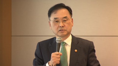 국가교육위원장 "필수 의료인력 따로 뽑자"…\'의대 분리모집\' 검토