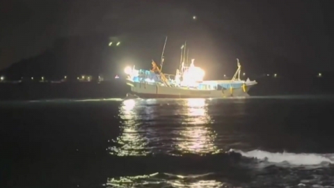 제주 협재포구 인근 해상에서 어선 좌초…10명 전원 구조