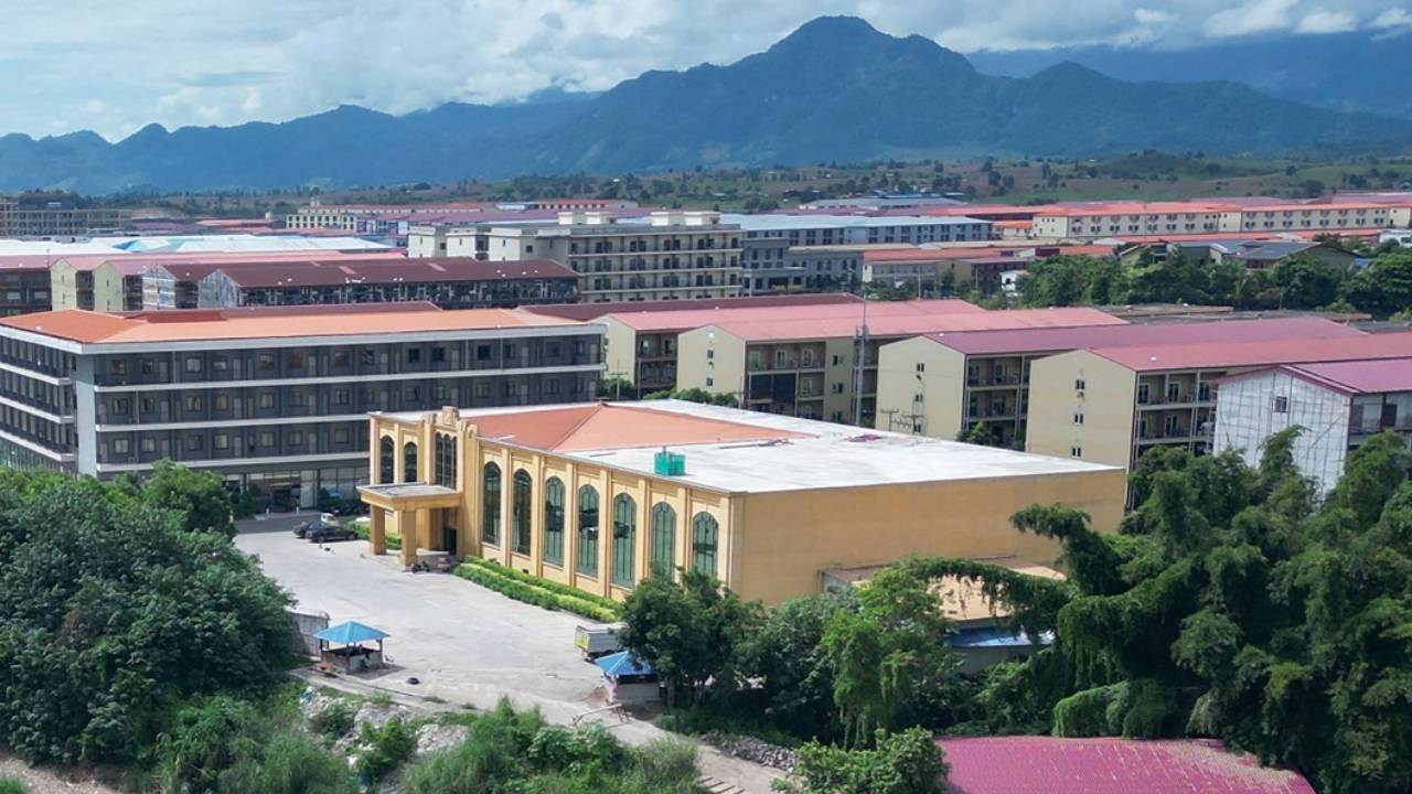 싱가포르, 사기범에 '태형' 의무화...한 대만 맞아도 상처 남아