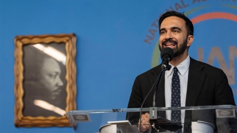  AP "맘다니 당선...사상 최초 무슬림 뉴욕시장 탄생"