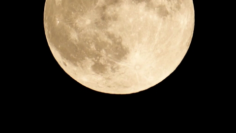 오늘 밤 6년 만의 \'슈퍼문\'…밤 10시 19분 가장 둥글다