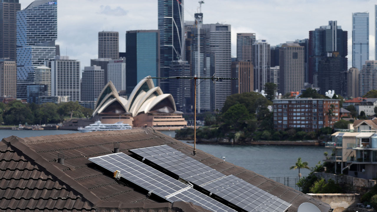 호주, 하루 3시간씩 태양광 전력 무료 제공