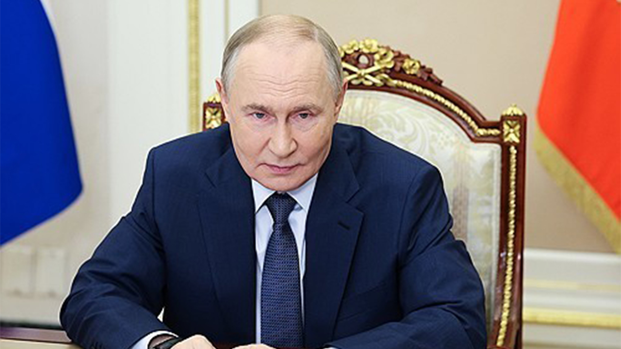 푸틴 "차세대 핵추진 순항미사일 개발 시작"