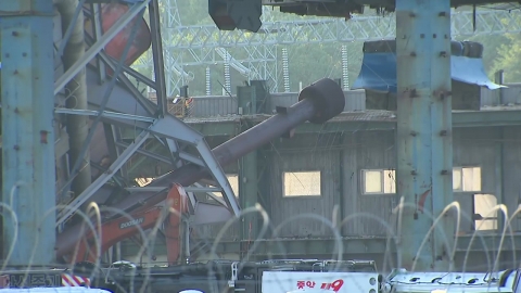 무거운 철 구조물에 2차 피해 우려…구조 작업 차질