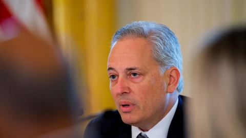 오픈AI '정부 보증' 구상에 백악관 AI 차르 "지원 없어"...올트먼도 진화